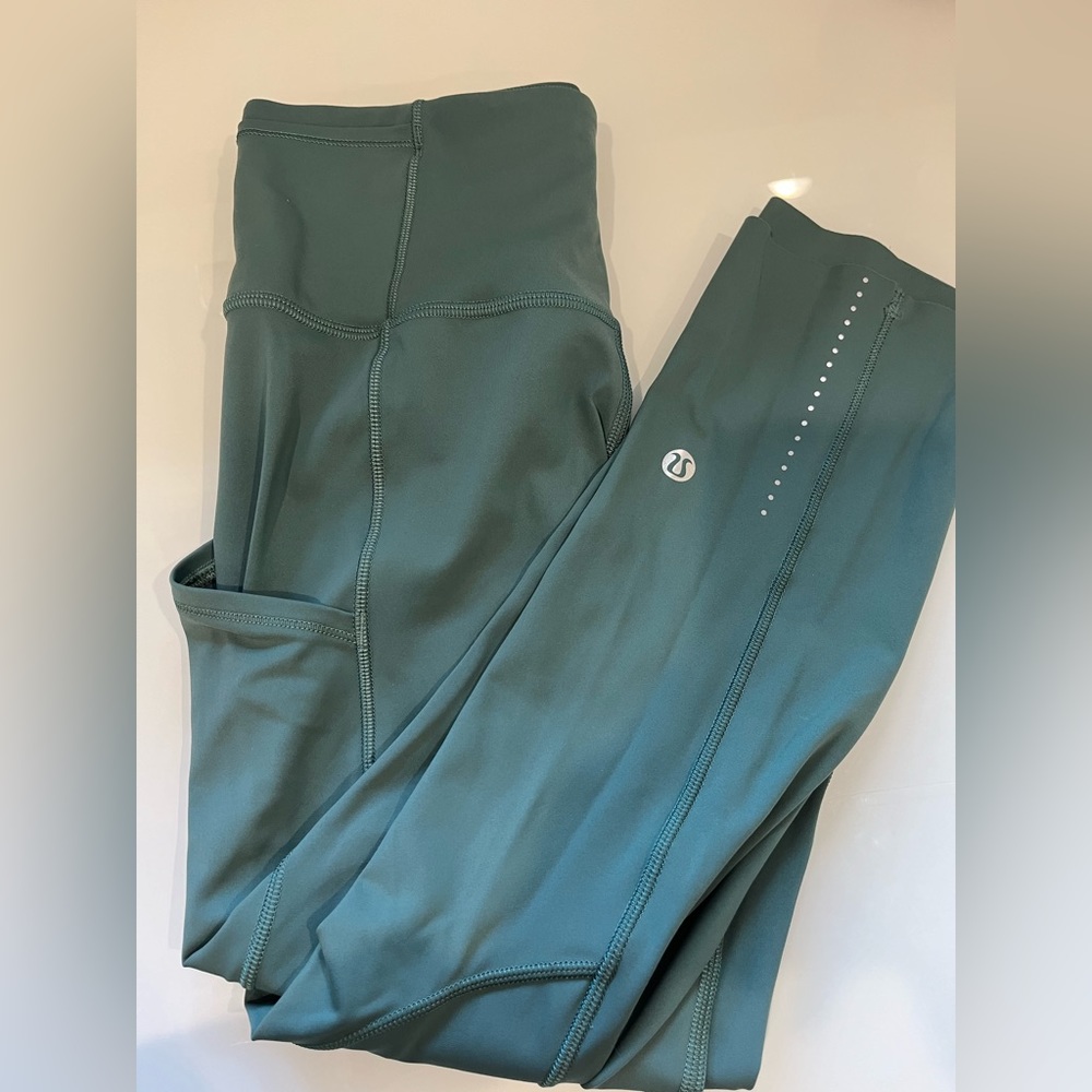 Lululemon leggings size 4